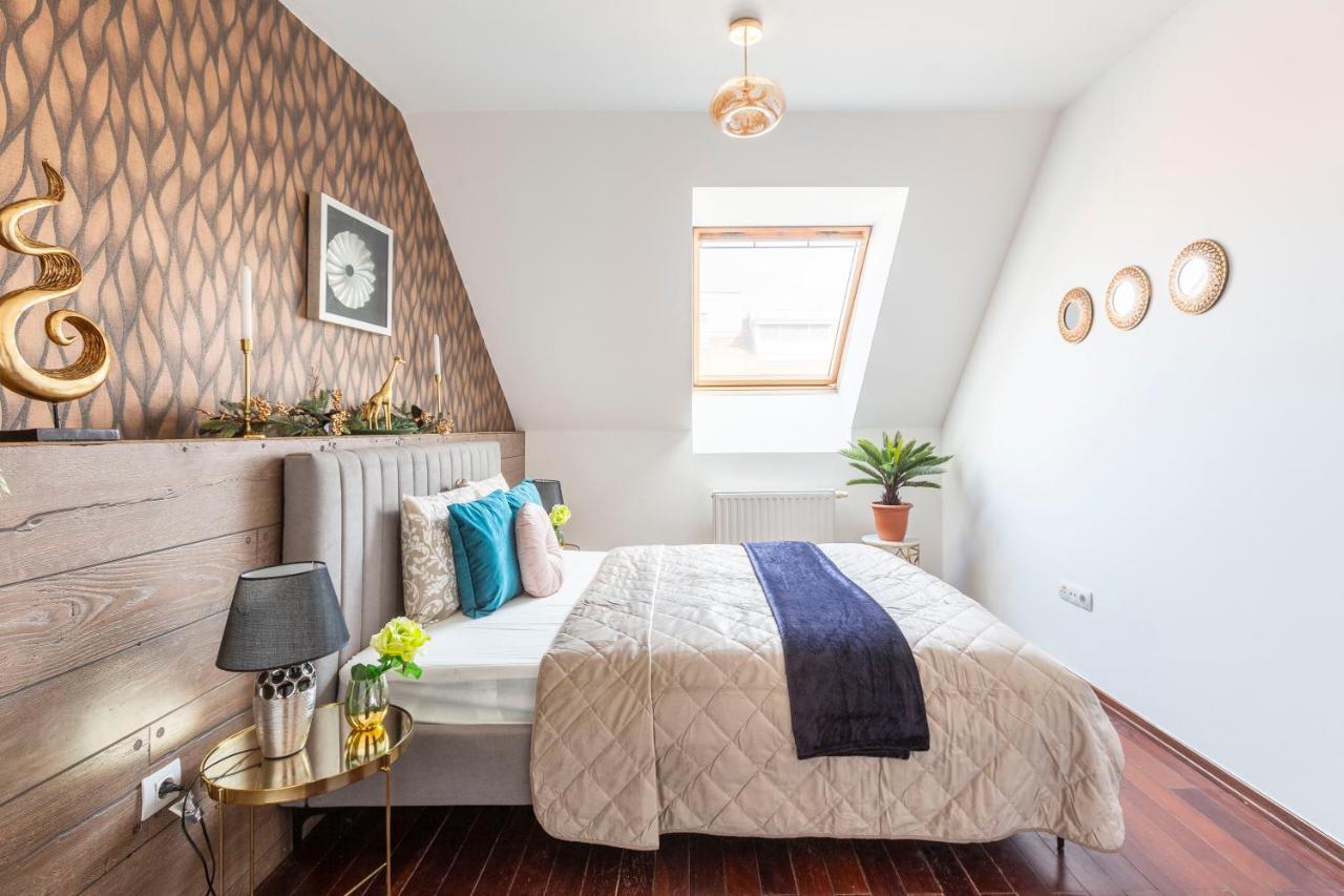 Deluxe Central Quentin Apartment 3Bedrm, 2Bathrm Budapest Exterior foto
