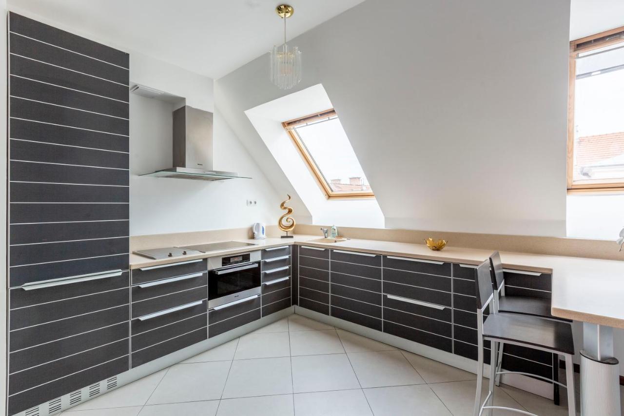 Deluxe Central Quentin Apartment 3Bedrm, 2Bathrm Budapest Exterior foto